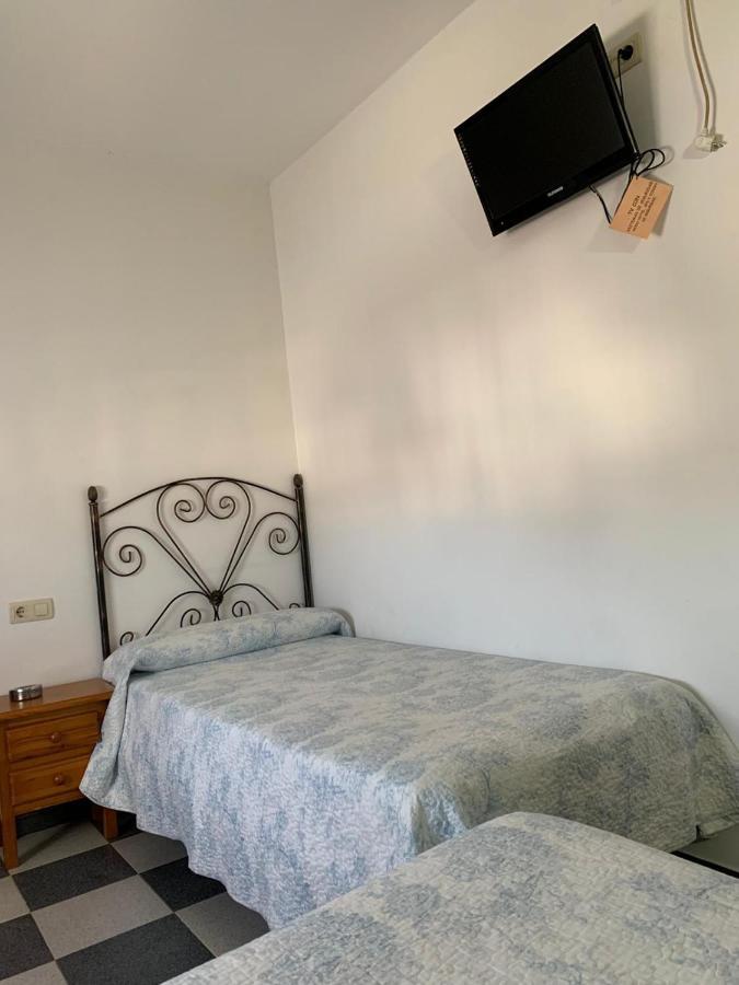 Hostal El Emigrante Dos Hermanas Buitenkant foto
