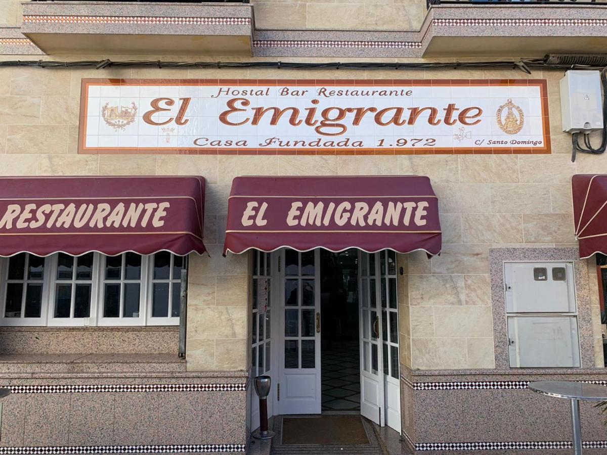 Hostal El Emigrante Dos Hermanas Buitenkant foto