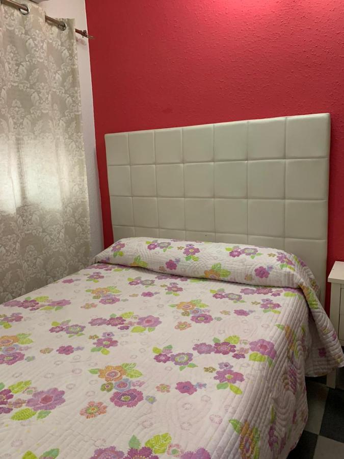 Hostal El Emigrante Dos Hermanas Buitenkant foto