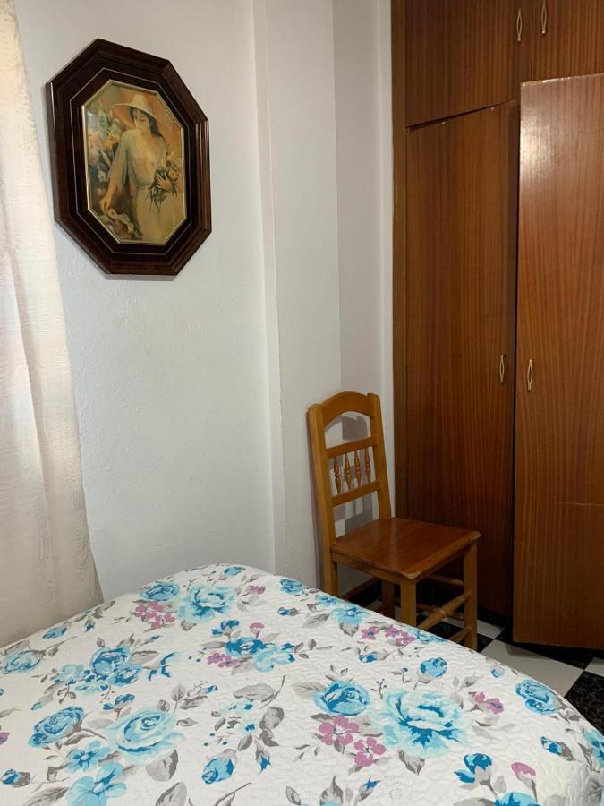 Hostal El Emigrante Dos Hermanas Buitenkant foto