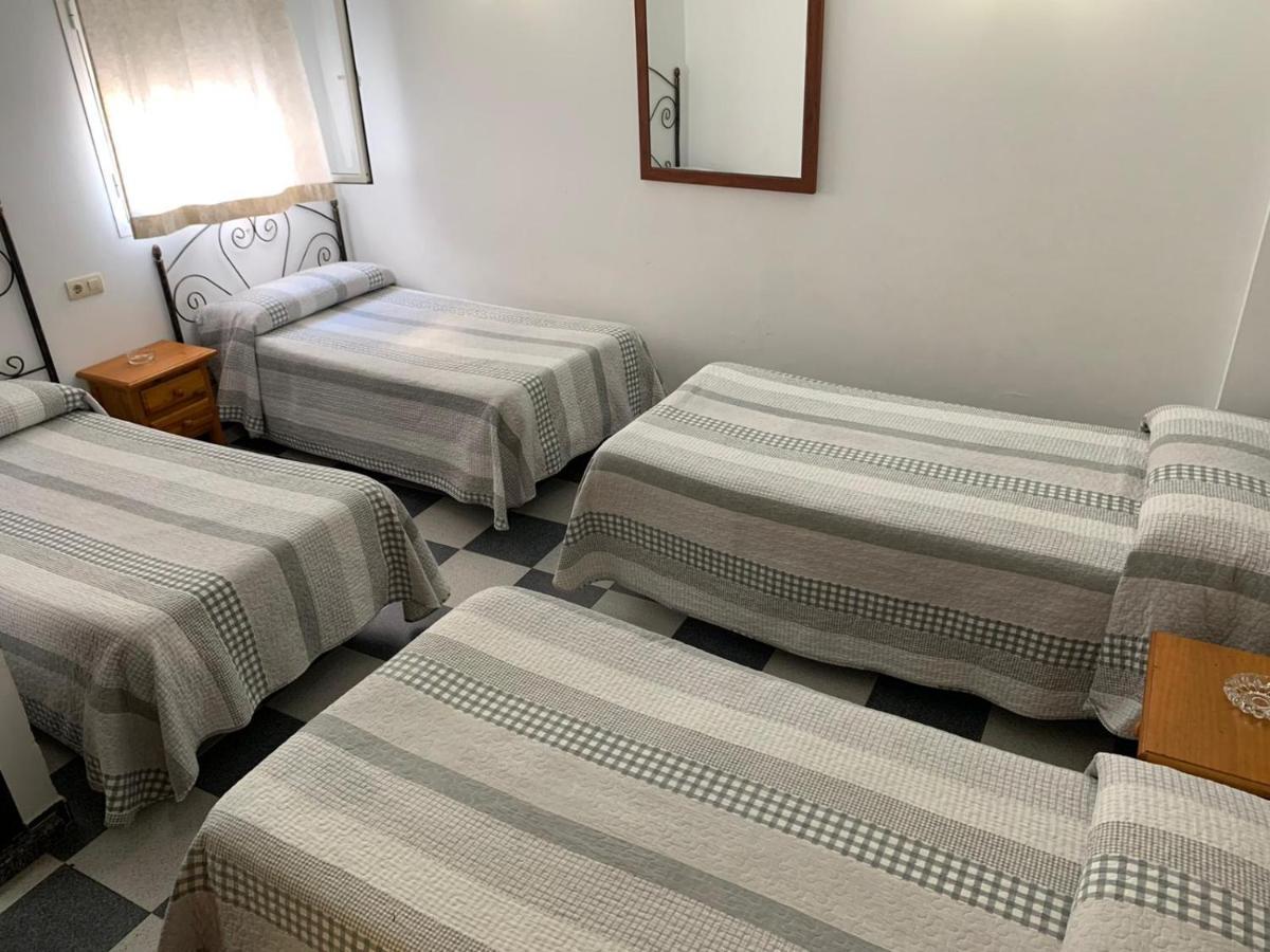 Hostal El Emigrante Dos Hermanas Buitenkant foto